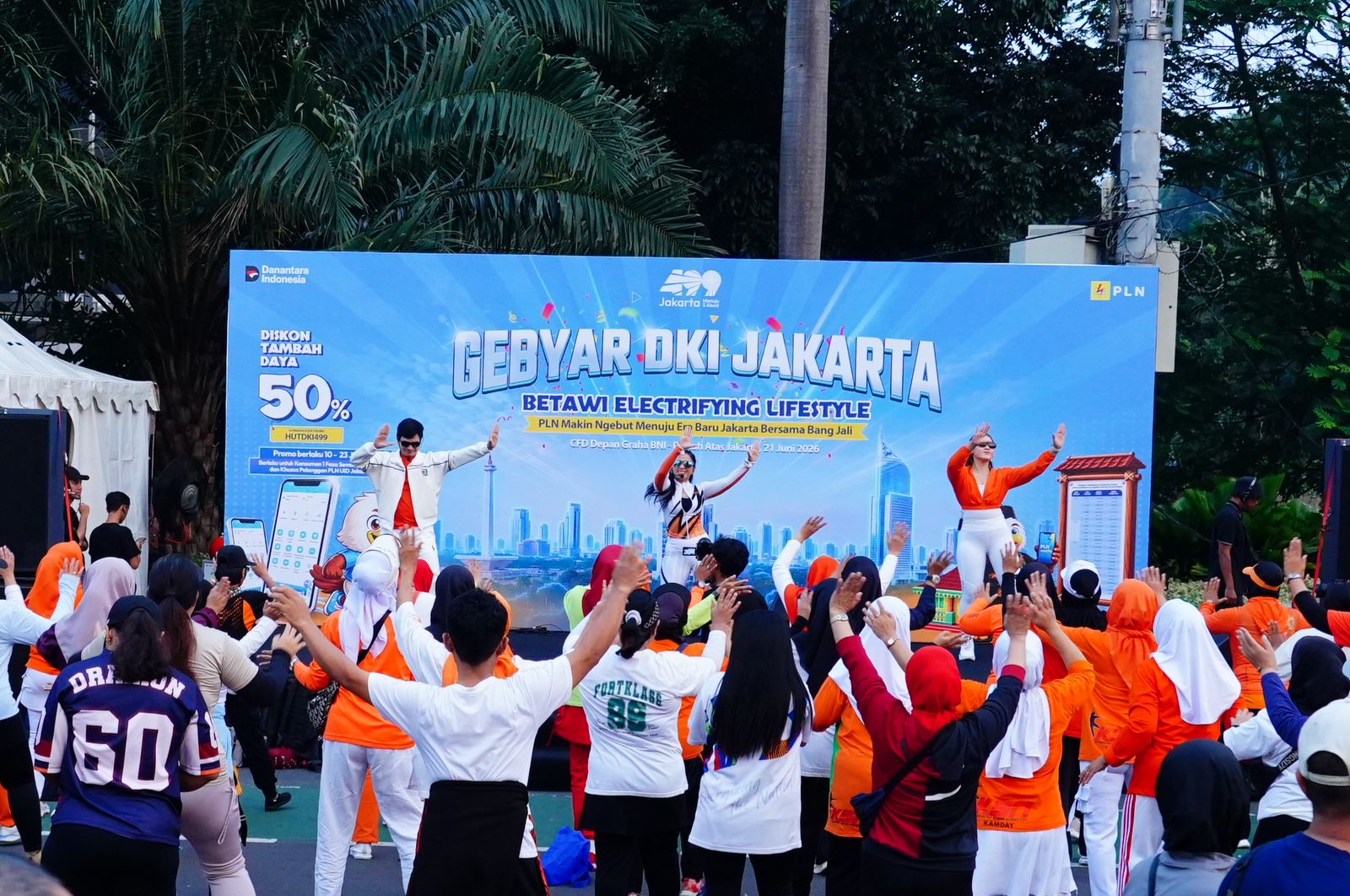 Ribuan Warga Padati CFD PLN Gebyar 499 DKI Jakarta, Manfaatkan Promo Tambah Daya dan Layanan PLN Mobile