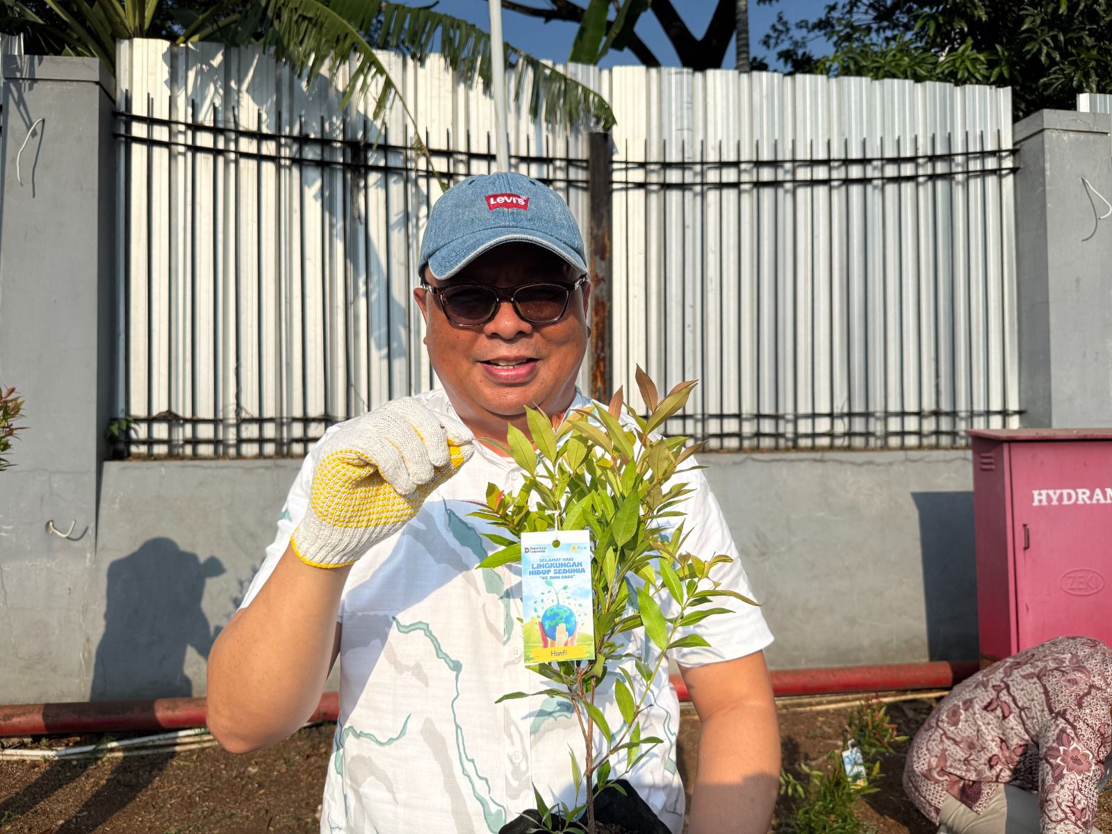 Satu Pegawai Satu Pohon, PLN UID Jakarta Raya Perkuat Budaya Peduli Lingkungan