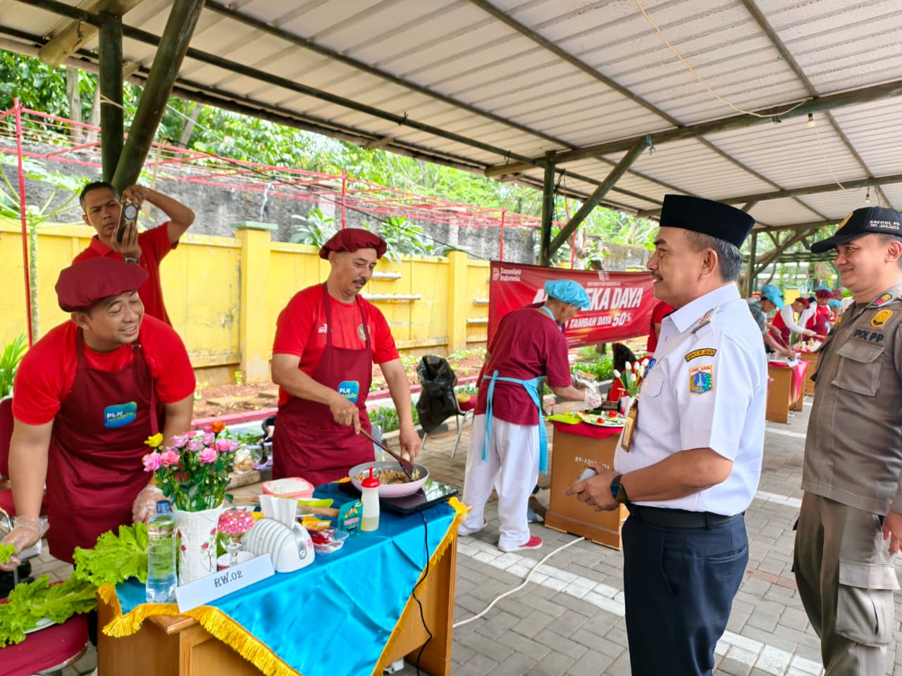 Kompor Listrik Warnai Semangat Kemerdekaan, PLN dan Kecamatan Ciracas Dorong Gaya Hidup Serba Listrik